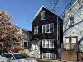 featured image of 2129 N Bingham St #2