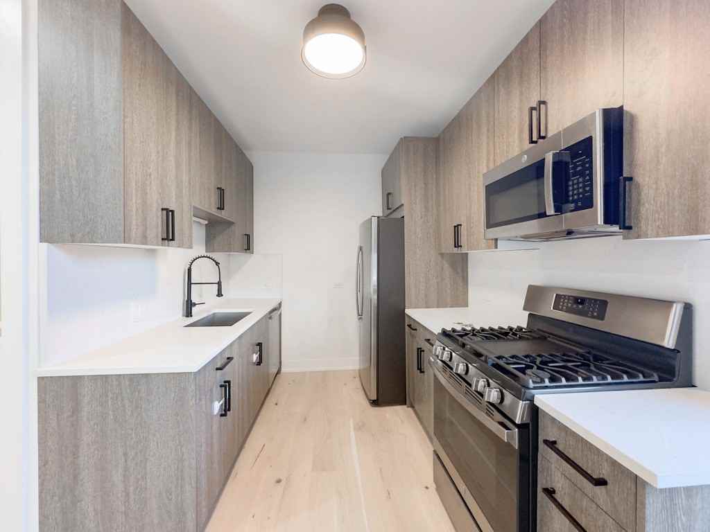 2129 N Bingham St #2 - Photo 3 of 21