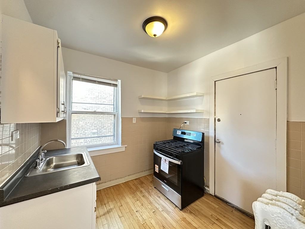 7147 S Constance Ave #2E - Photo 2 of 21