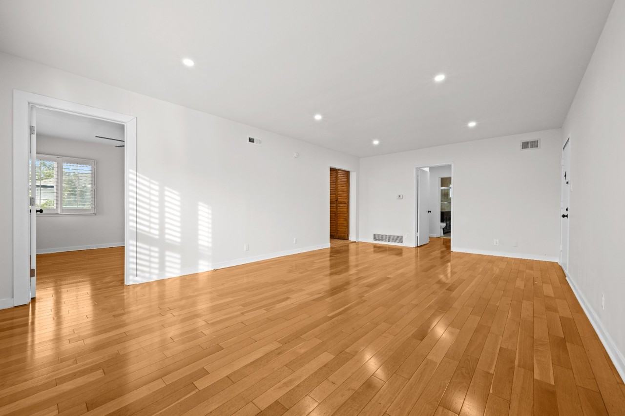 354 S Camden Dr #9 - Photo 3 of 28