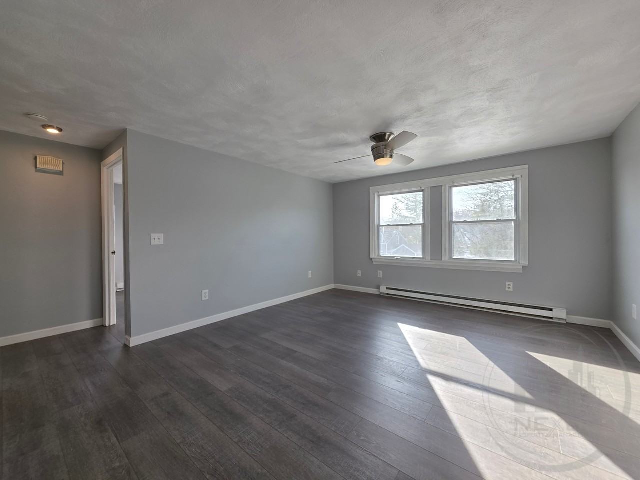 73-75 Newell St - Photo 2 of 11