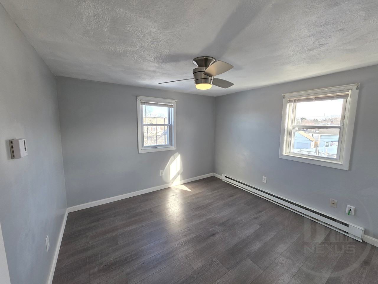 73-75 Newell St - Photo 5 of 11