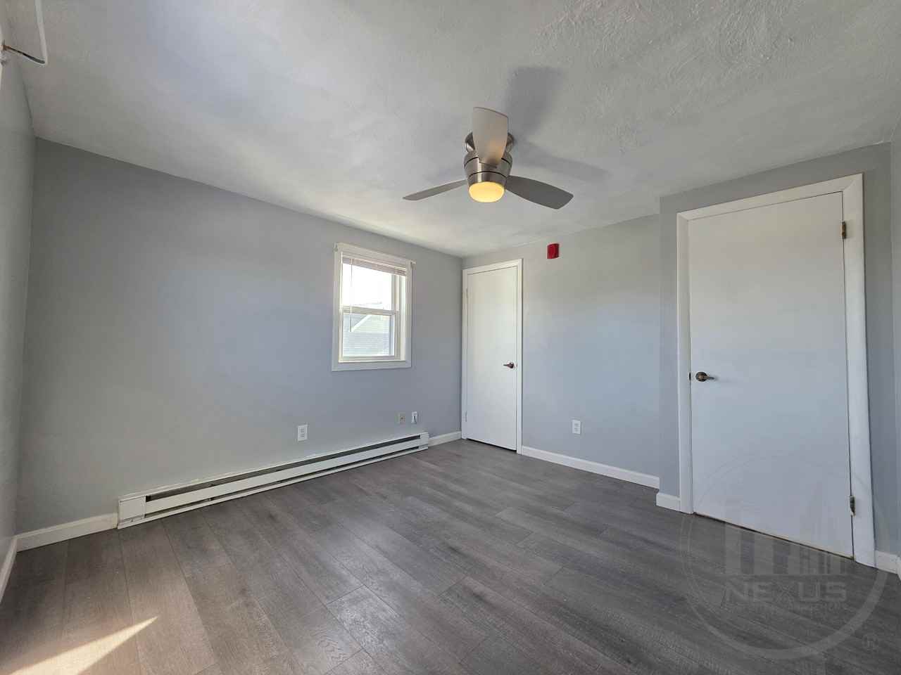 73-75 Newell St - Photo 6 of 11