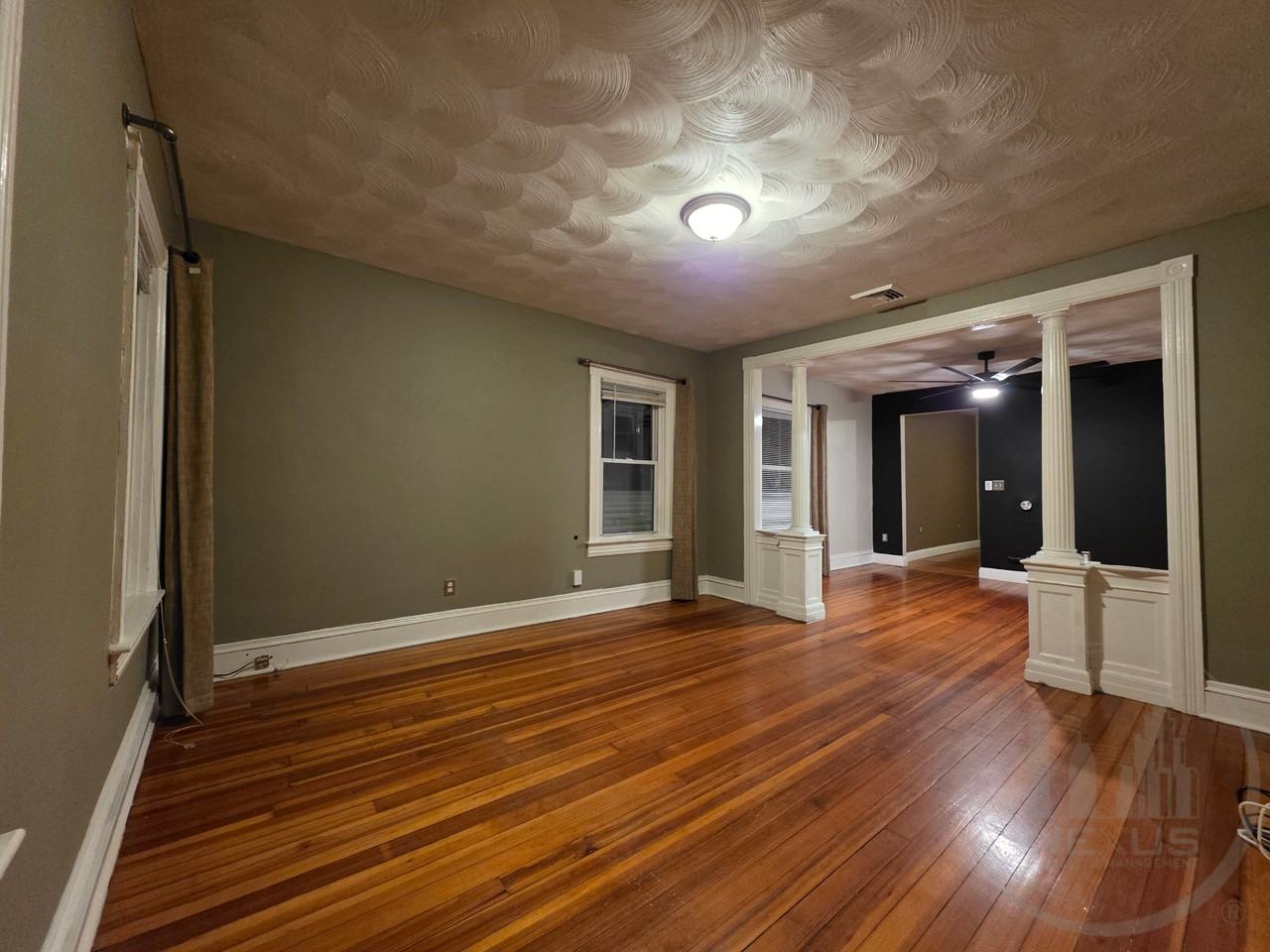 358-362 Weeden St - Photo 5 of 12