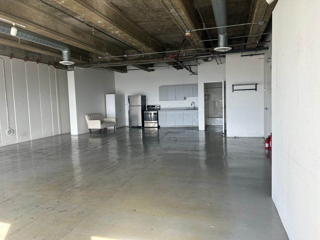 2404 Wilshire Blvd ##12c - Photo 2 of 8