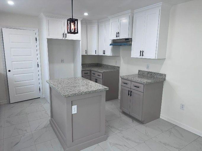 1136 W Fronton St - Photo 4 of 12