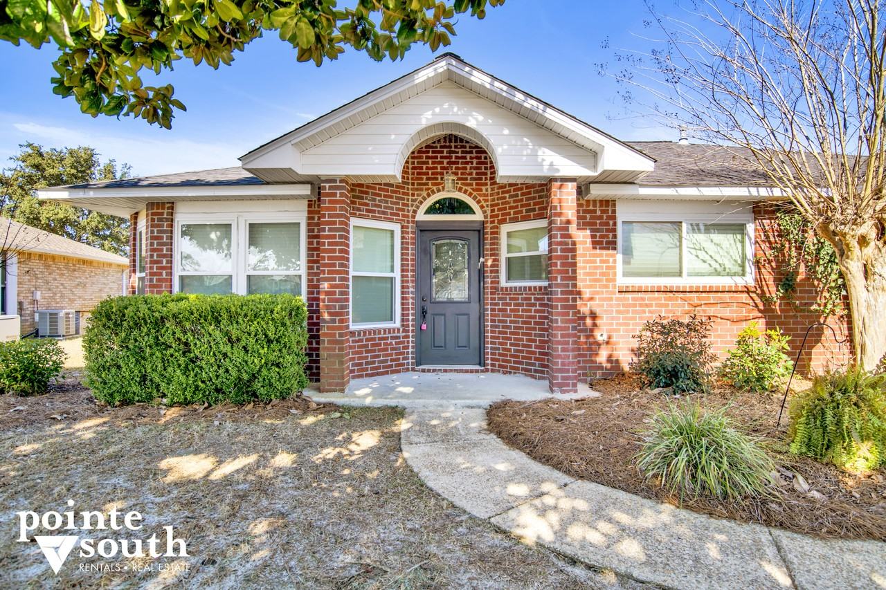 512 Batten Blvd - Photo 3 of 33