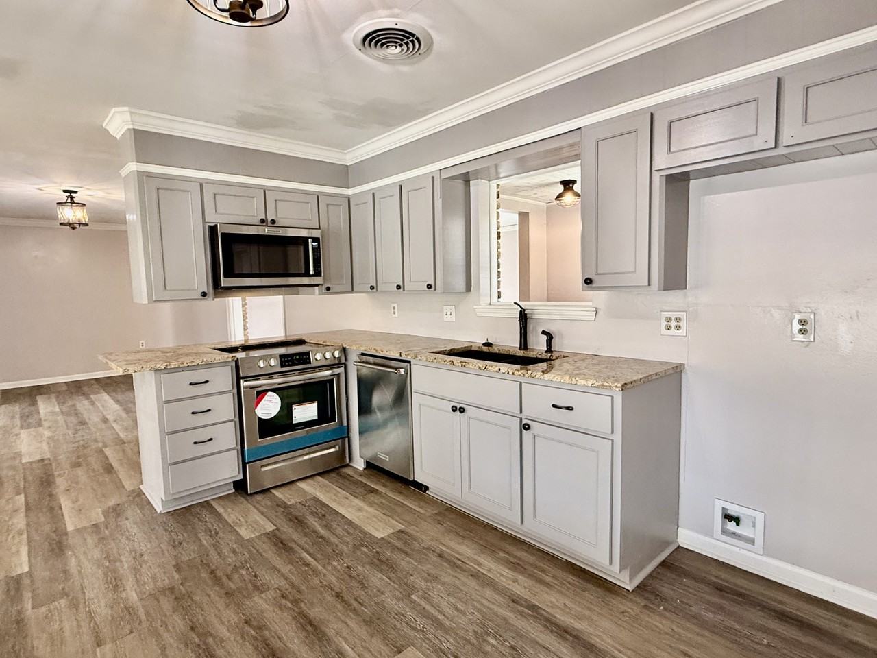 2958 Madeira Dr #NA - Photo 2 of 19