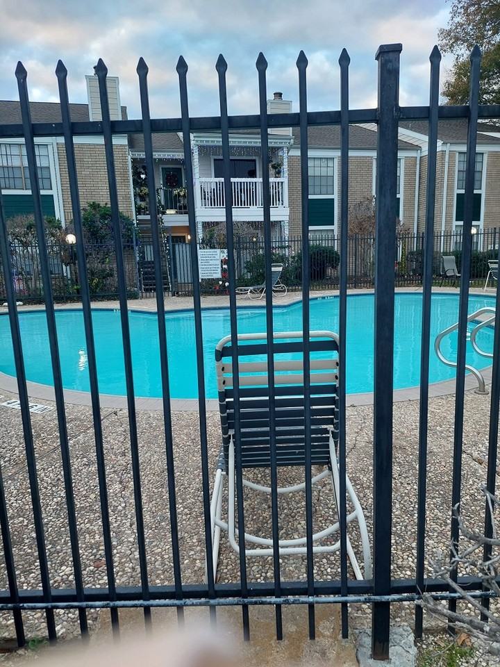 12660 Ashford Point Dr #NA - Photo 3 of 3