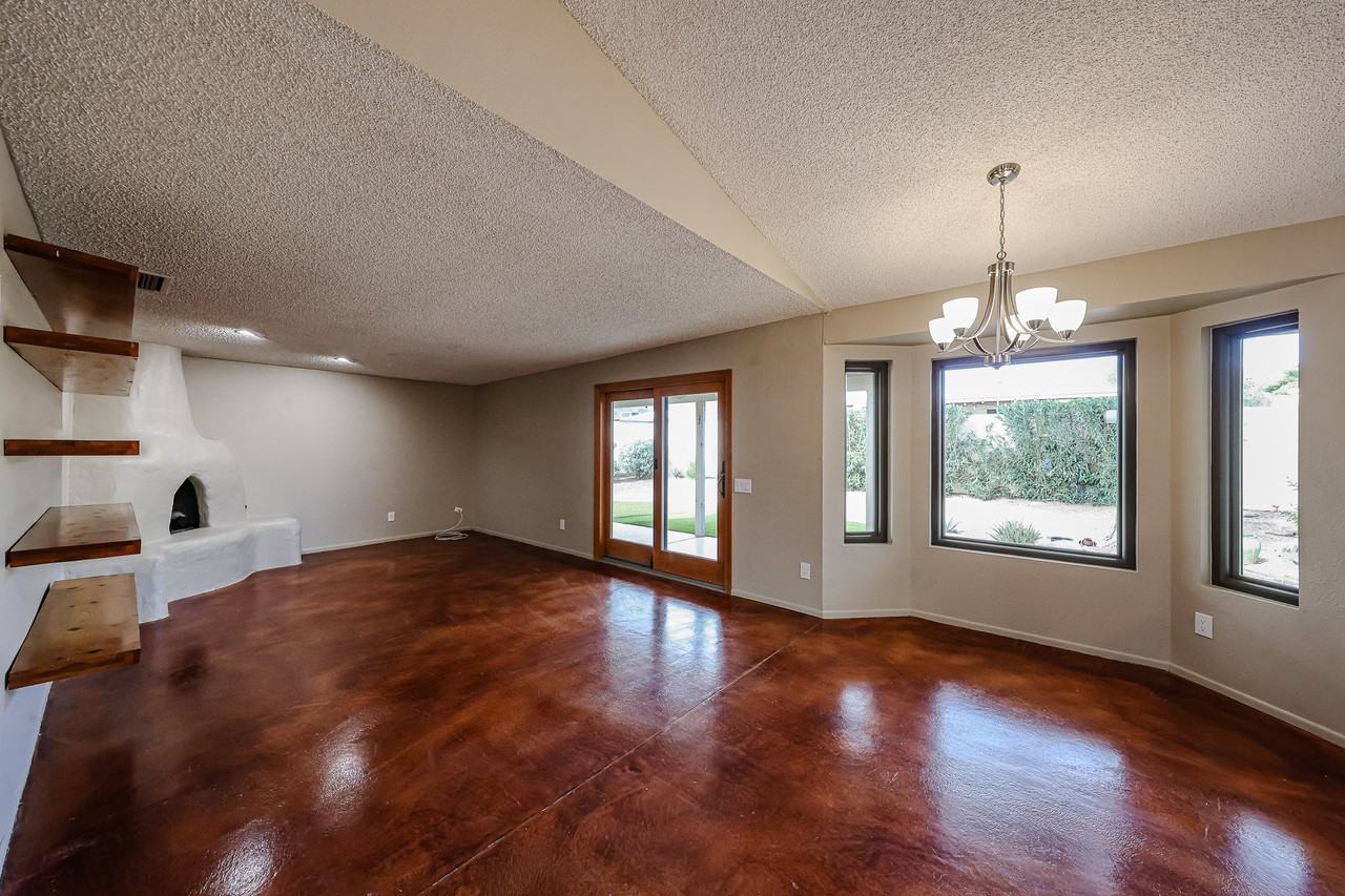 10438 S 45th Pl - Photo 7 of 34