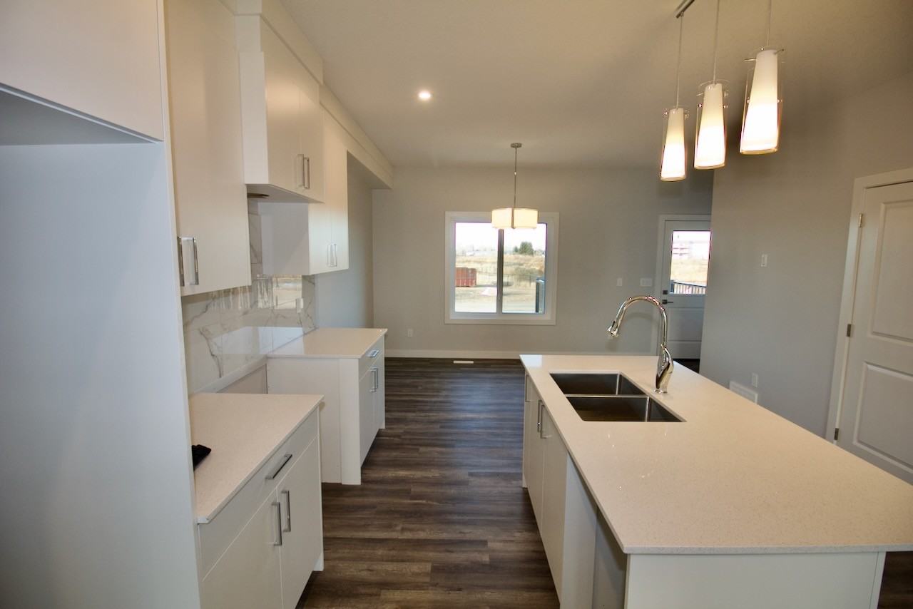 4608 50 Ave - Photo 3 of 23