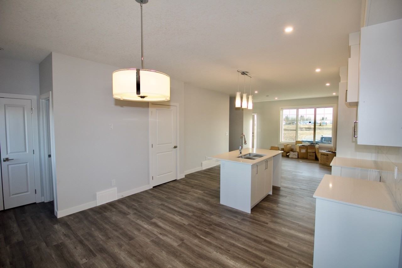 4608 50 Ave - Photo 5 of 23