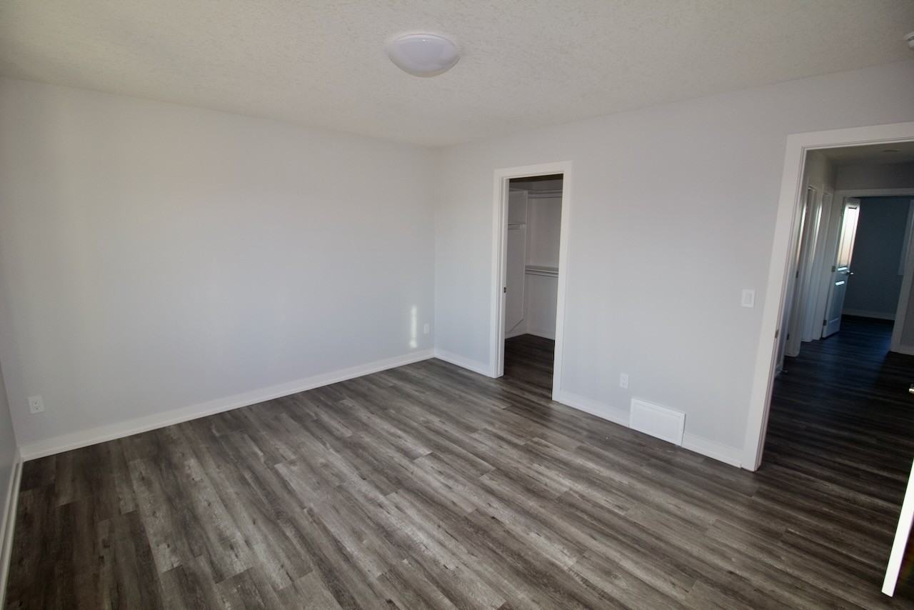 4608 50 Ave - Photo 7 of 23