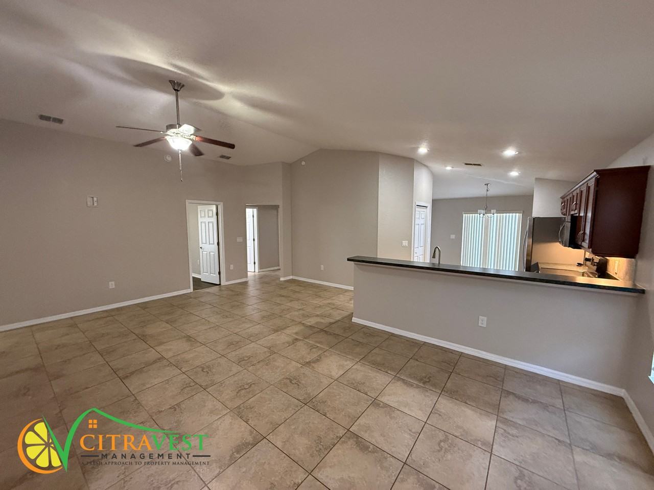 6502 Crescent Loop - Photo 3 of 11