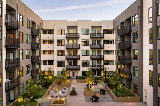 2333 Calle Del Mundo - Photo 5 of 38