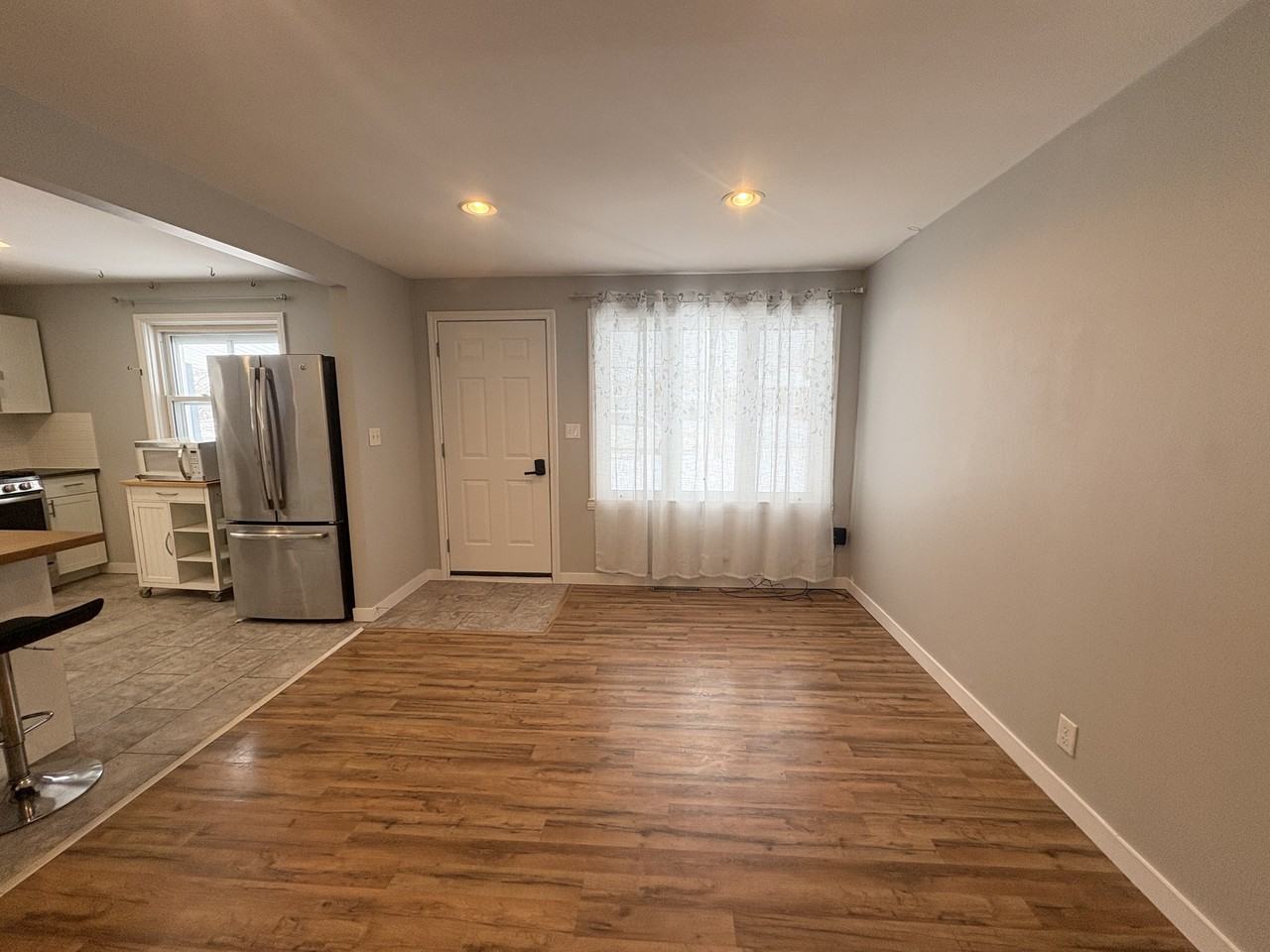 2747 Parent Ave - Photo 4 of 30