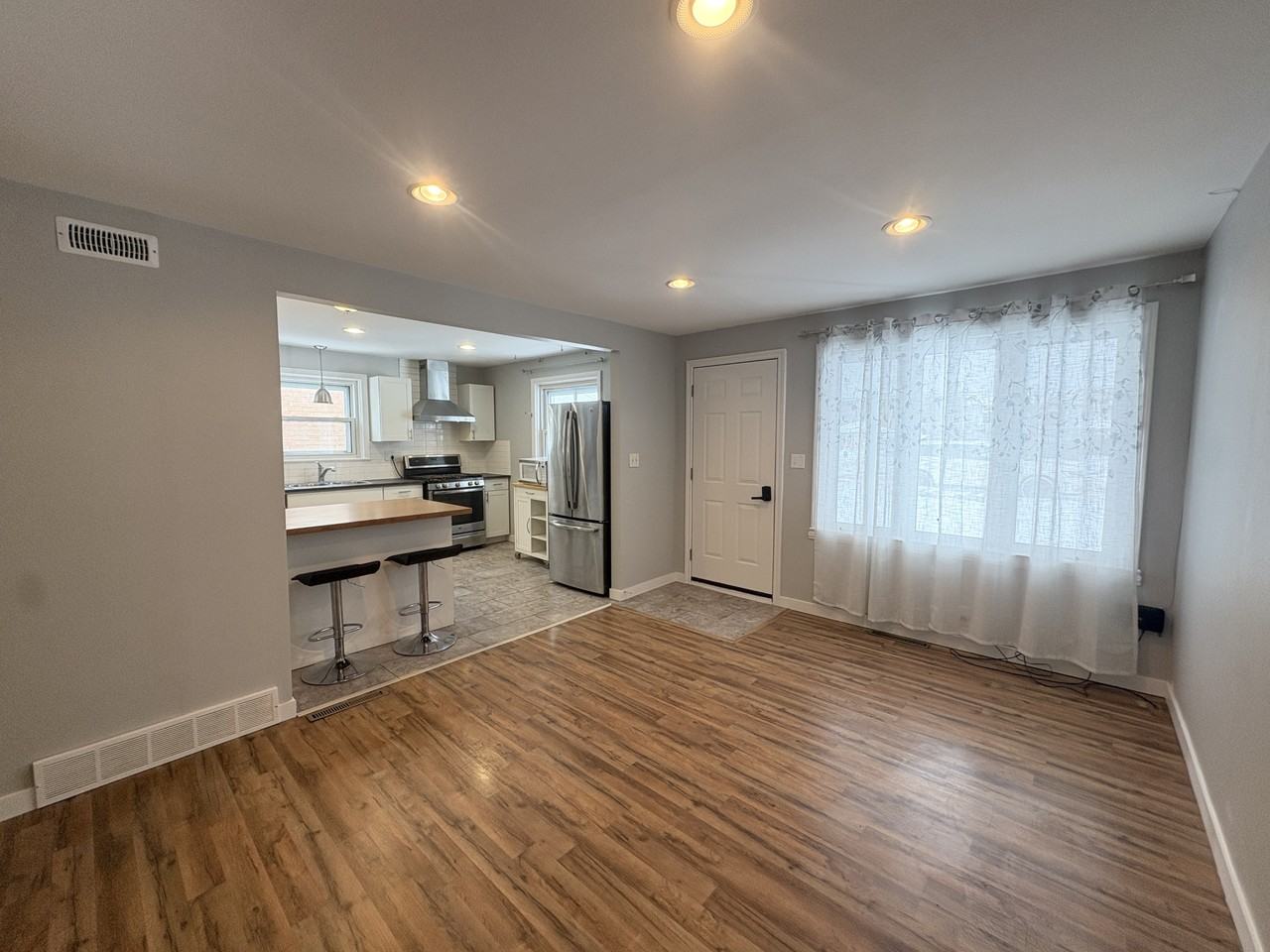 2747 Parent Ave - Photo 5 of 30