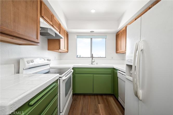 4505 California Ave #508 - Photo 7 of 18