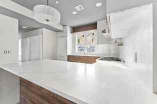 1 Cedar St #5 - Photo 1 of 1