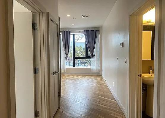 186 Putnam Ave - Photo 5 of 5