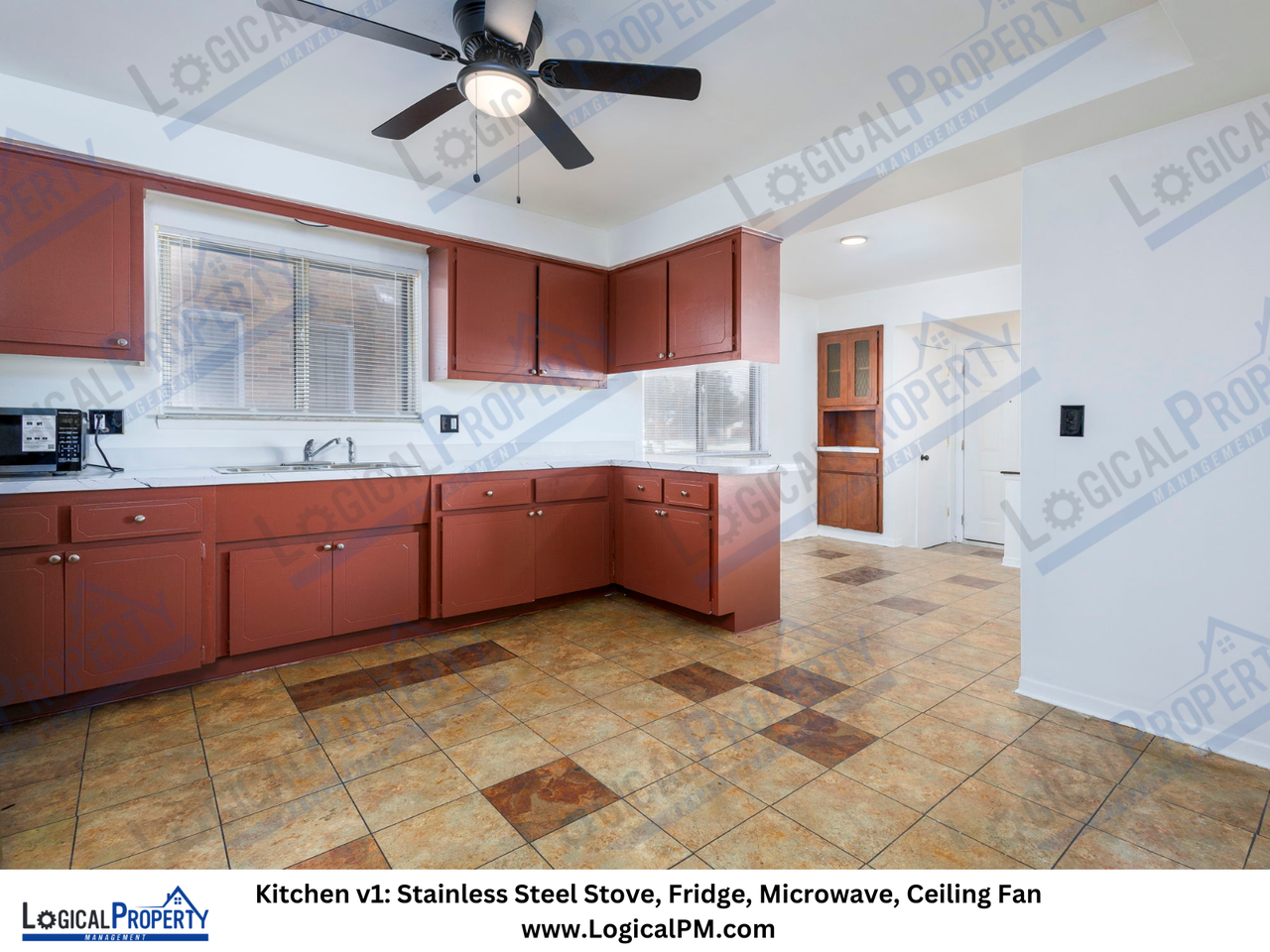 11156 E Outer Dr - Photo 3 of 15