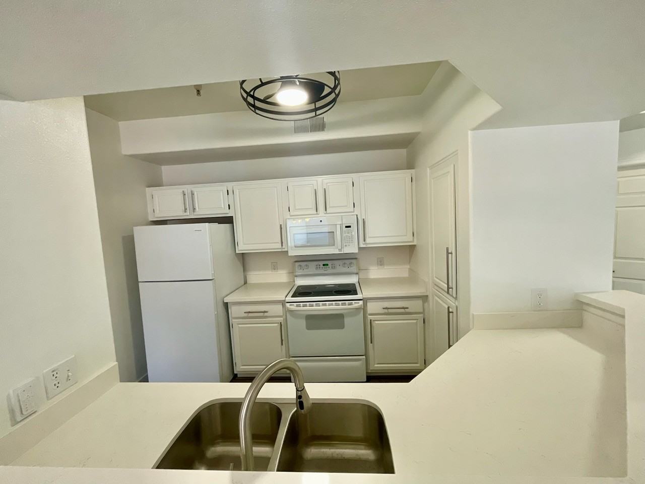 600 W Grove Pkwy #2083 - Photo 2 of 50