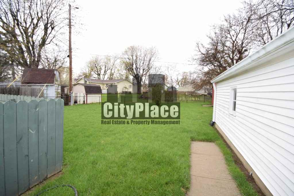 604 E Pearl St - Photo 5 of 8