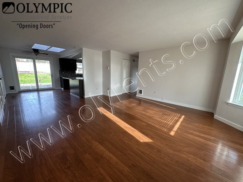 1125 Pinedrop Loop Se - Photo 3 of 21