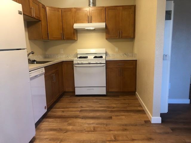 1649 Alamo Dr - Photo 6 of 39