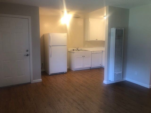 1649 Alamo Dr - Photo 7 of 39