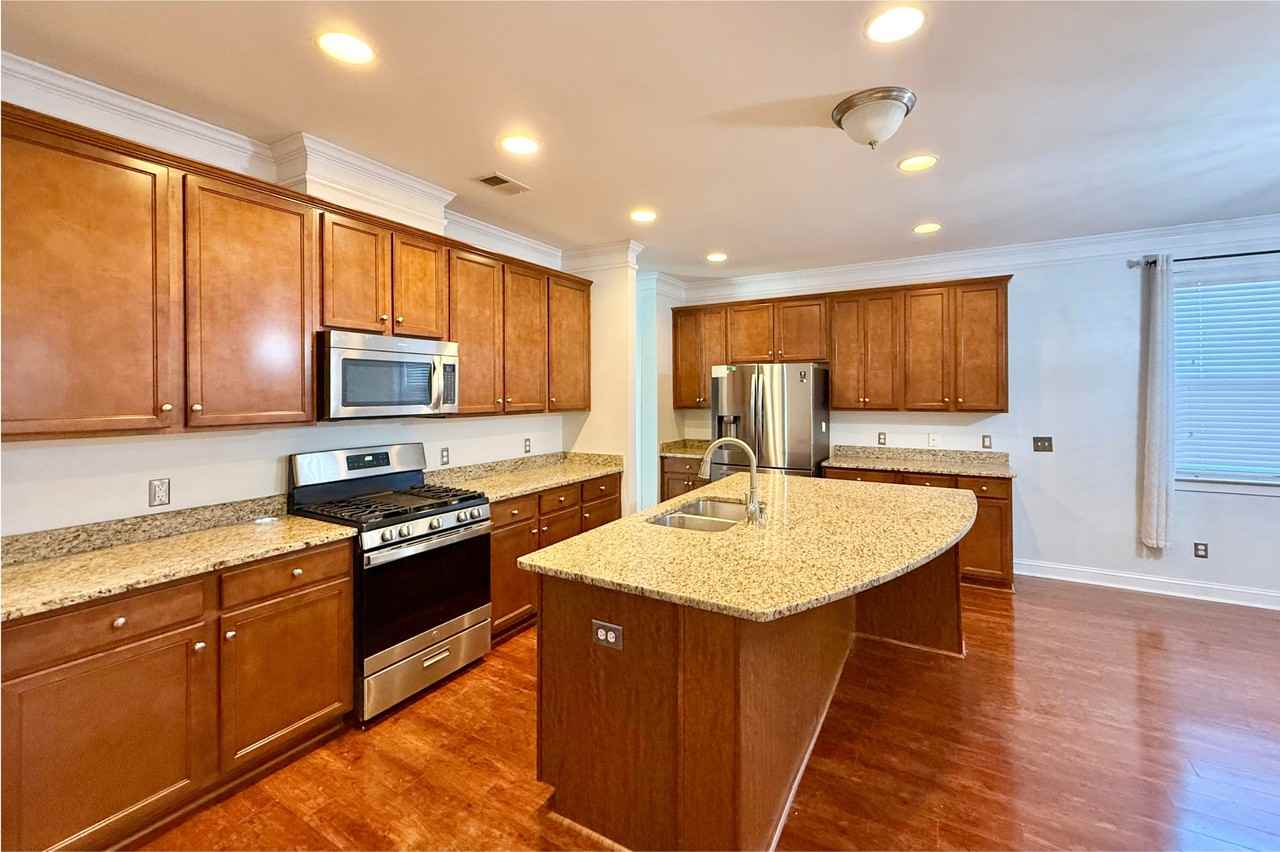 1623 Seabago Dr - Photo 3 of 17