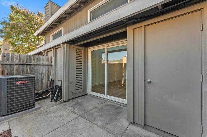 5624 Hamilton St - Photo 5 of 25