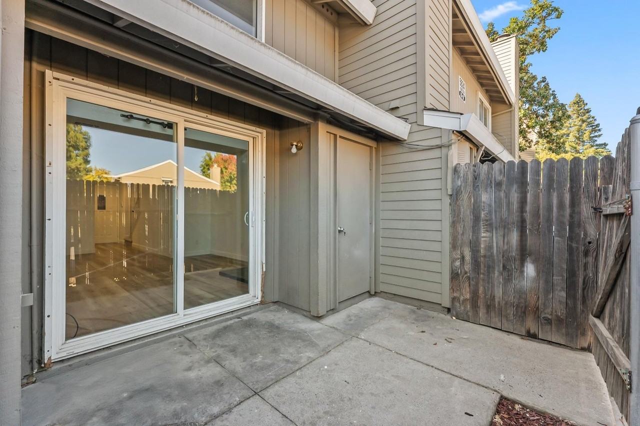 5624 Hamilton St - Photo 6 of 25