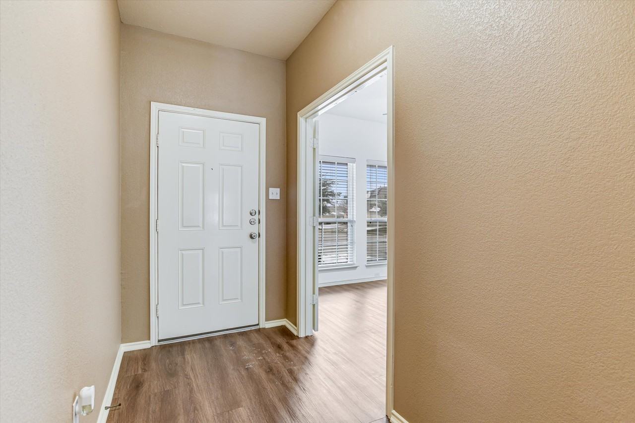 2864 Hearthsong Loop - Photo 3 of 29