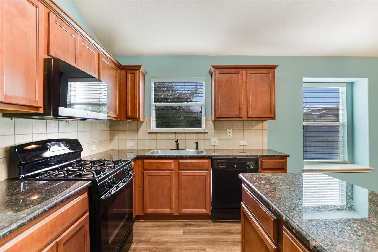 2864 Hearthsong Loop - Photo 6 of 29