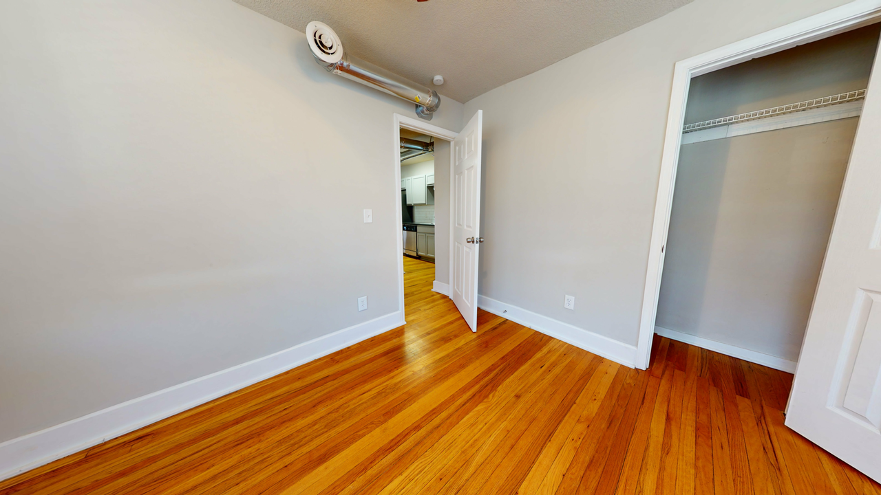 6020 Rockhill Rd | Updated Brookside Apartment - Photo 2 of 27