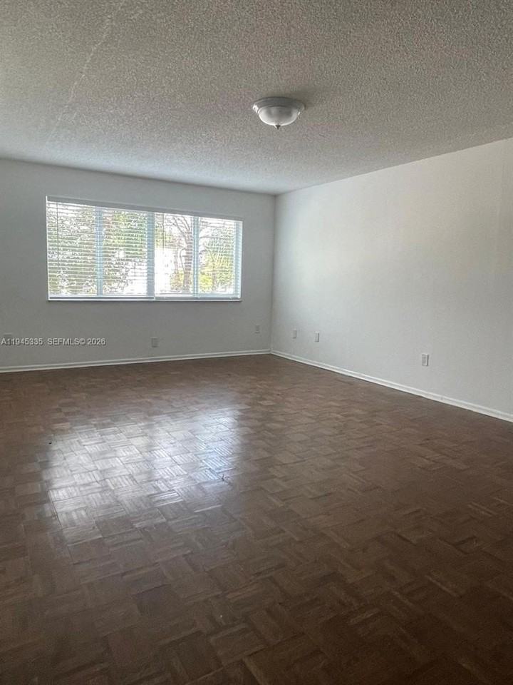 14830 Naranja Lakes Blvd #A2Q - Photo 2 of 8