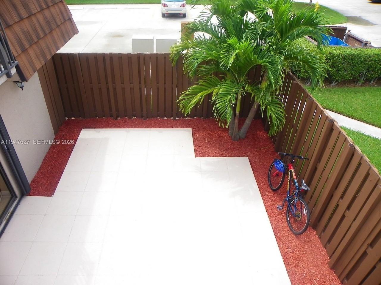 4083 Forest Hill Dr - Photo 5 of 16