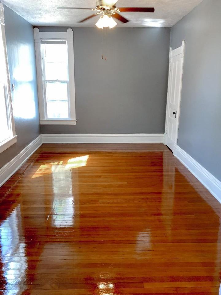 319 W 3rd St - Photo 6 of 7