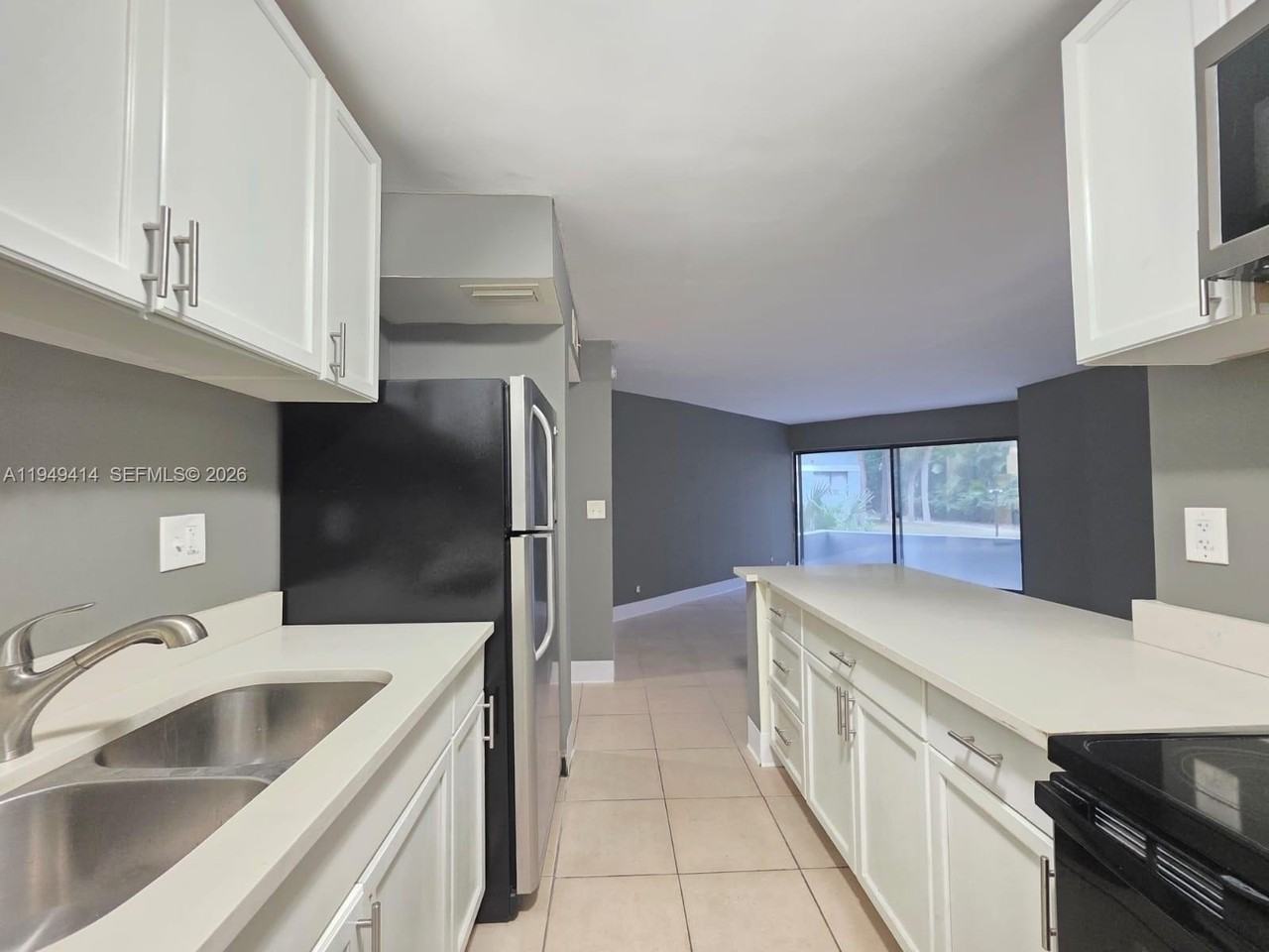 1880 N Congress Ave #104 - Photo 5 of 14