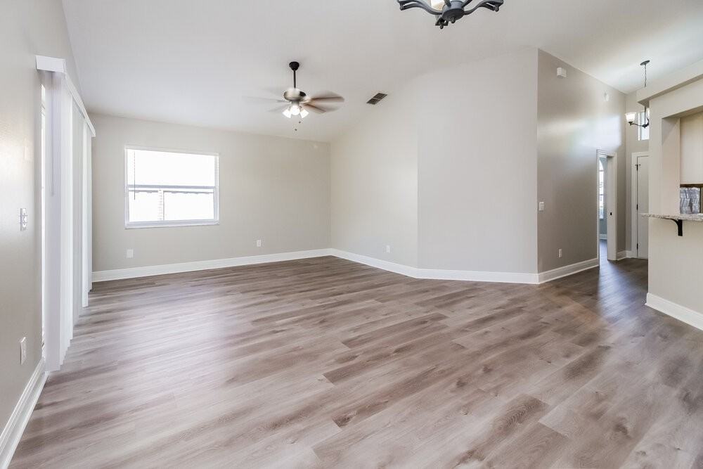 2230 Cobblefield Cir - Photo 4 of 16