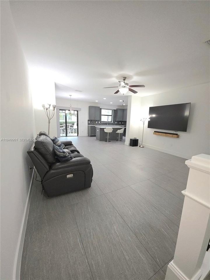 4538 S Aqua Bella Ln #4538 - Photo 4 of 41