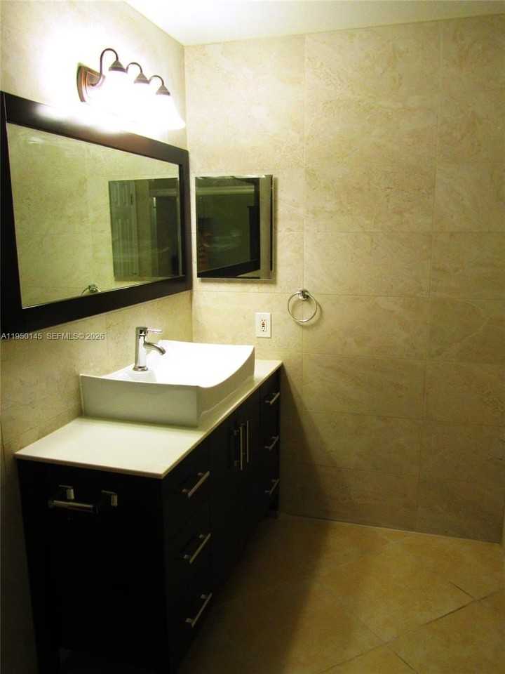 1731 Nw 96th Ter #2J - Photo 7 of 13