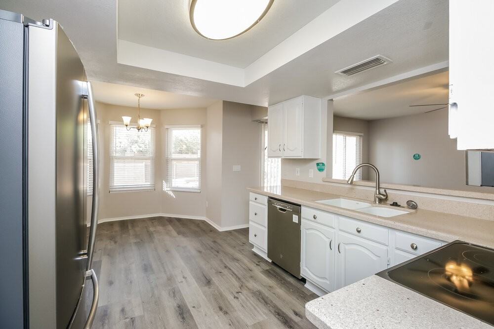 16234 S 44th St - Photo 7 of 17