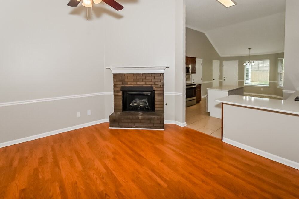 6700 Black Oak Dr - Photo 4 of 16