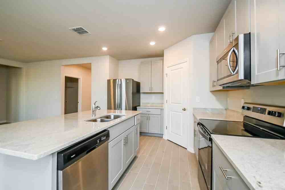 214 Lovely Ct - Photo 7 of 16