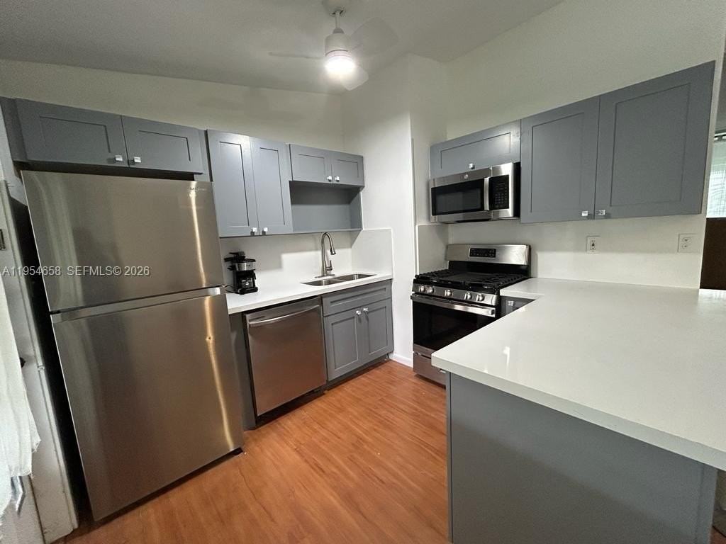 1080 98th St #10 - Photo 2 of 14