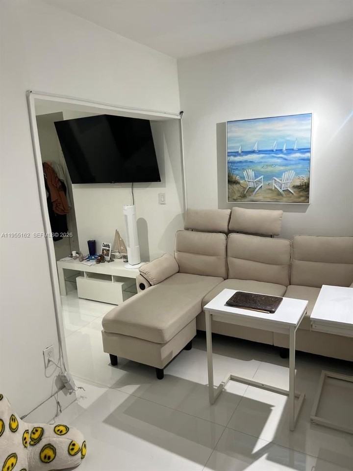 246 Poinciana Dr #504 - Photo 4 of 13