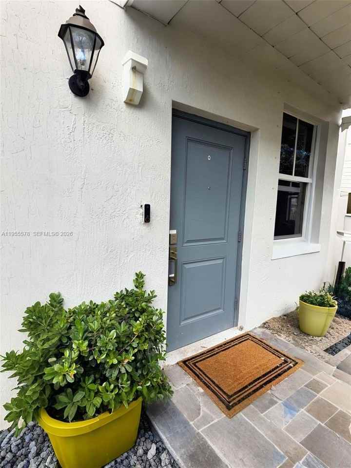 1783 Se 7th Ter #0 - Photo 2 of 17