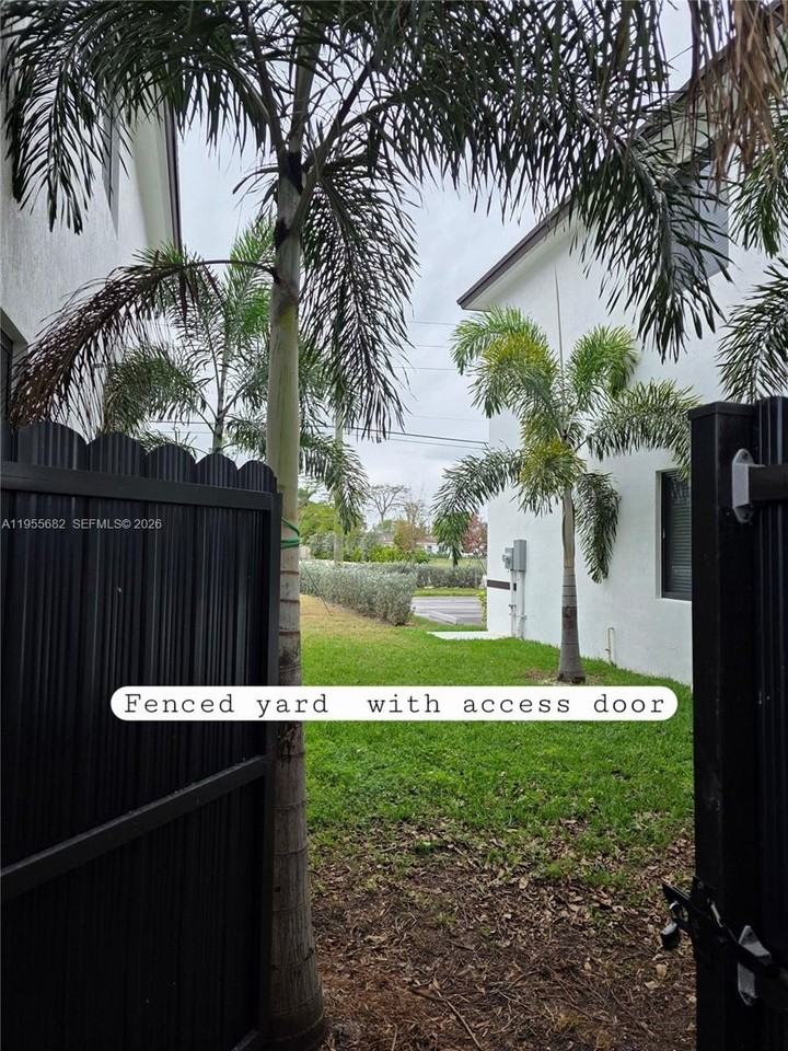 1313 Nw 6th Ave - Photo 3 of 18